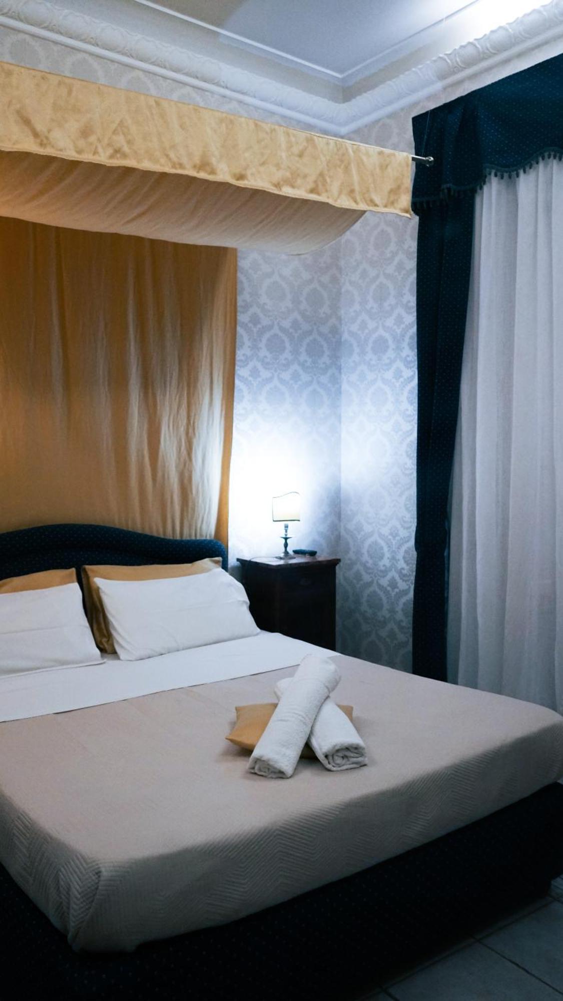 Antica Palermo R&B Bed & Breakfast ภายนอก รูปภาพ